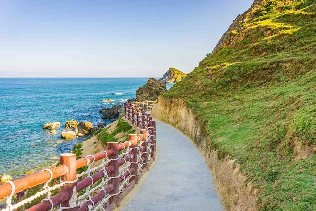 TOUR QUY NHƠN – ĐẢO KỲ CO – EO GIÓ – PHÚ YÊN – MŨI ĐIỆN ĐẠI LÃNH – THÁP NGHINH PHONG